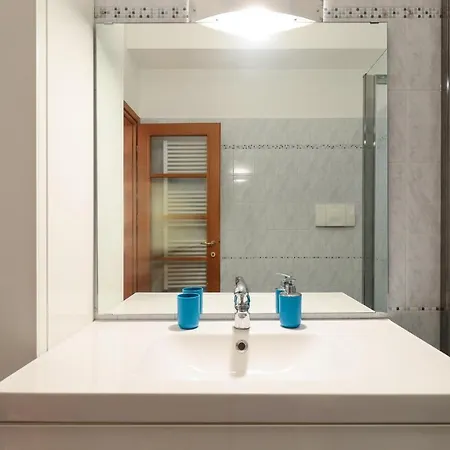 Viale Corsica 38 * Milano
